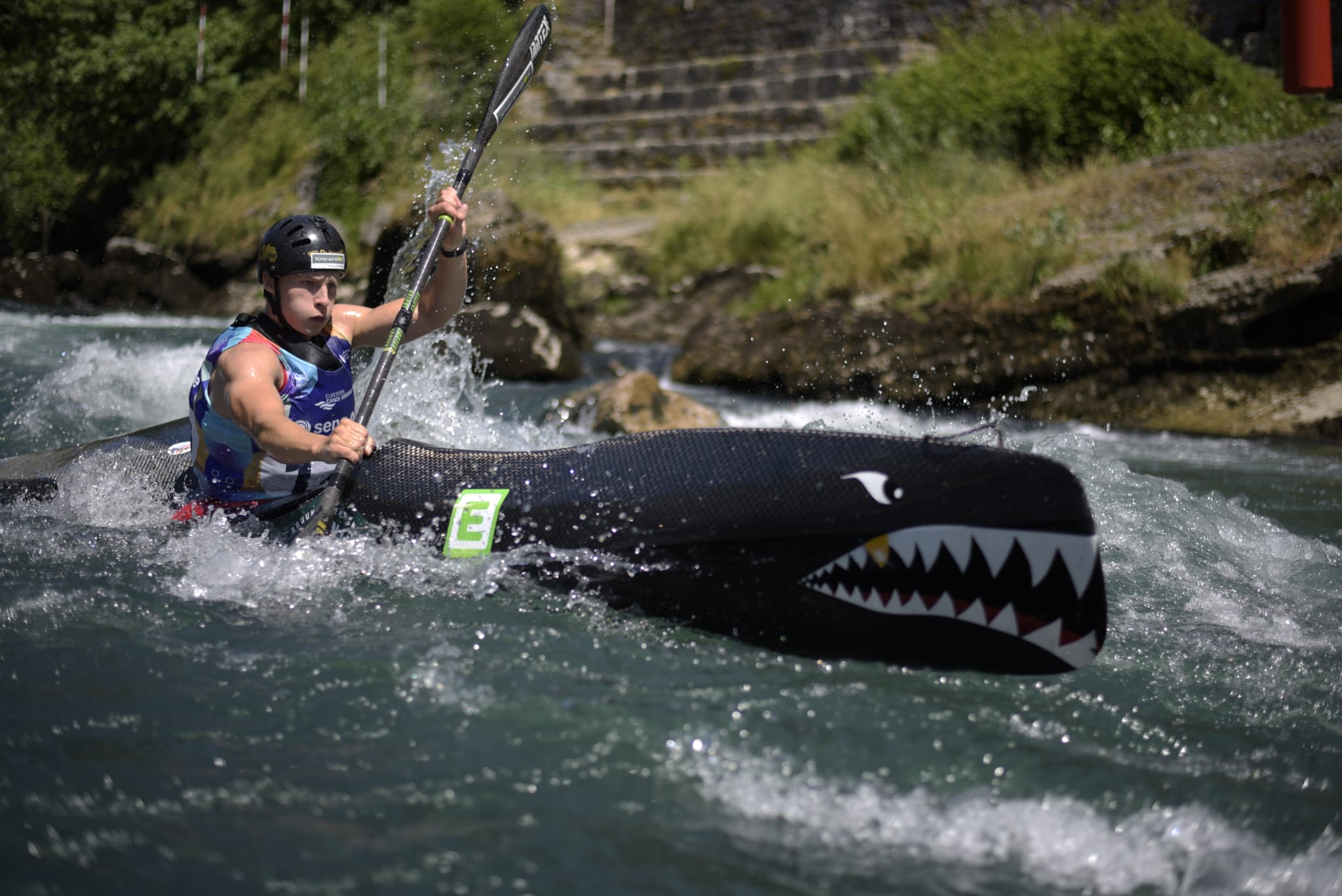Athlet des KCG im Wildwasser-Rennboot